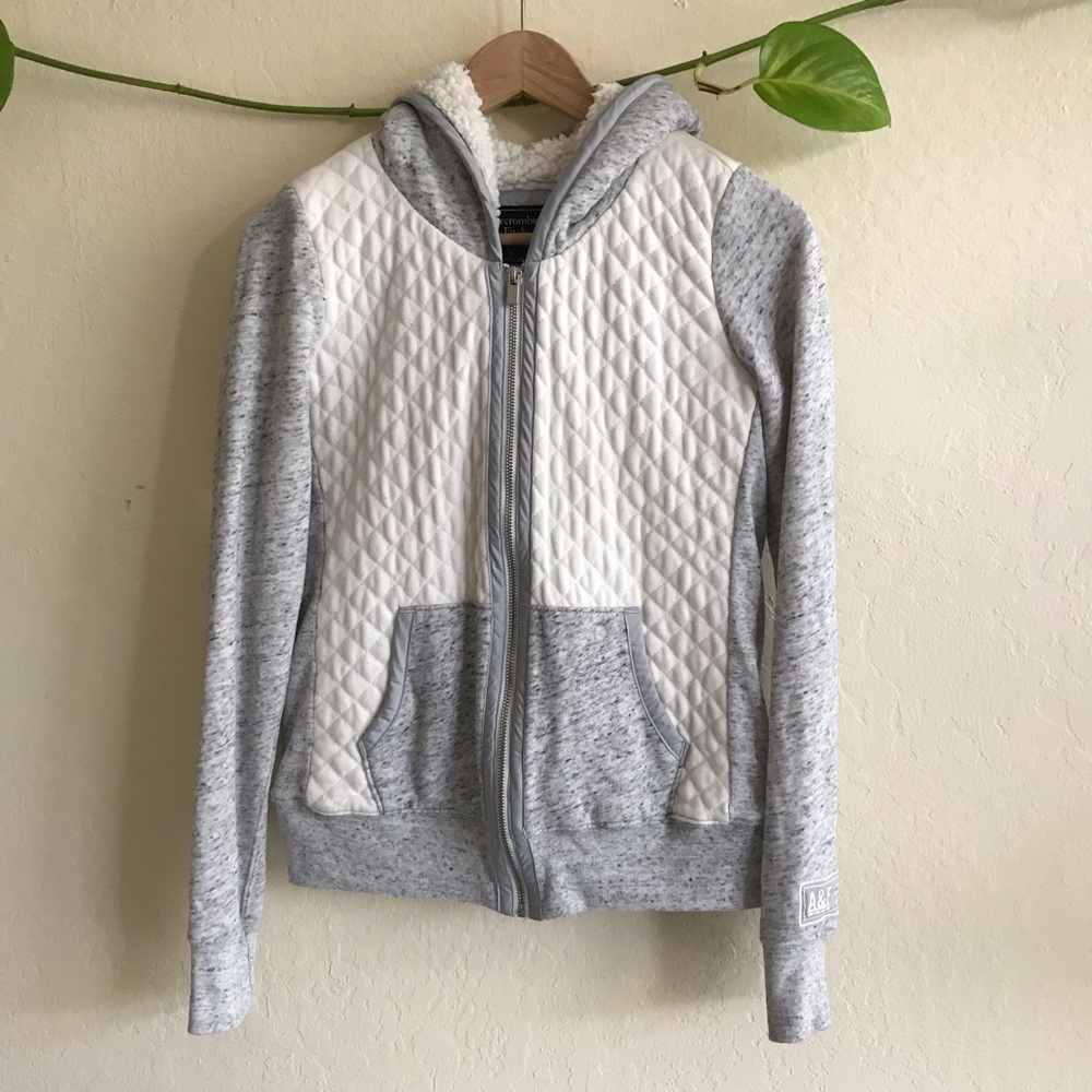 Abercrombie & Fitch Gray and White Quilted Hoodie - Picture 3 of 8